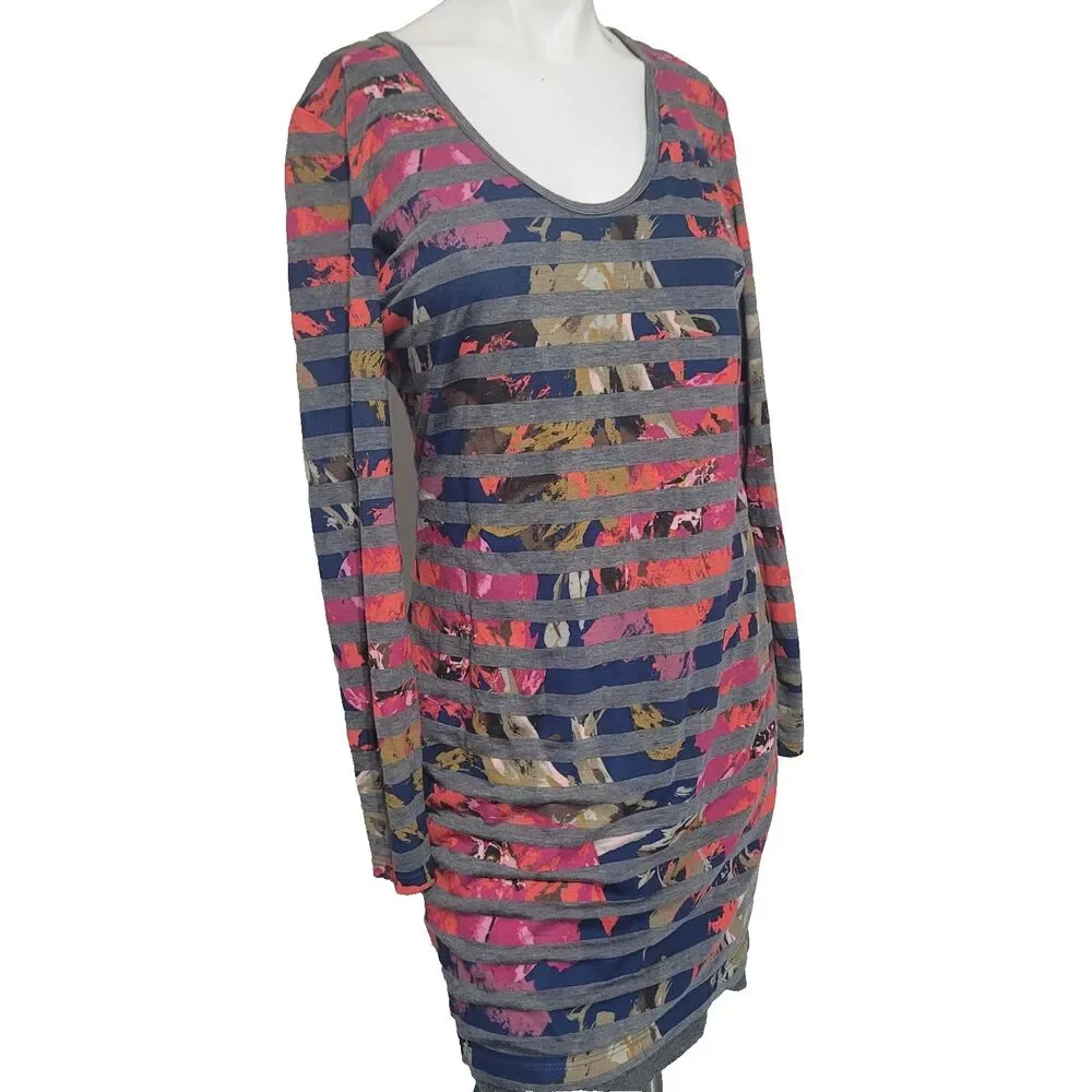 Trina Turk Medium Dress striped stretch long sleeve shift knee length scoop neck Trina Turk Medium Dress striped stretch long sleeve shift knee length scoop neck